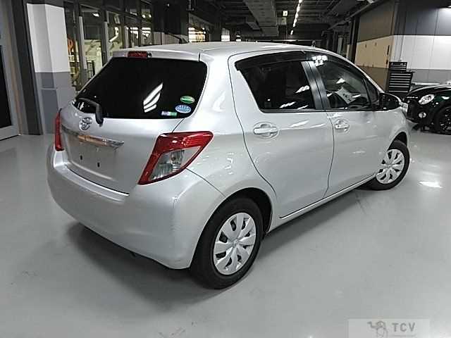 2013 Toyota Vitz