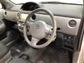 2005 Toyota Sienta