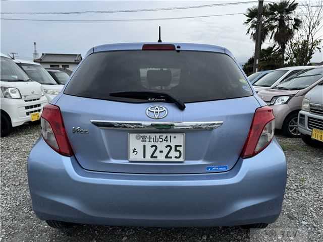 2012 Toyota Vitz