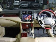 2012 Toyota Crown Royal Series