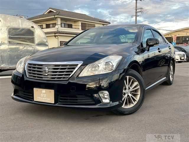 2011 Toyota Crown Royal Series