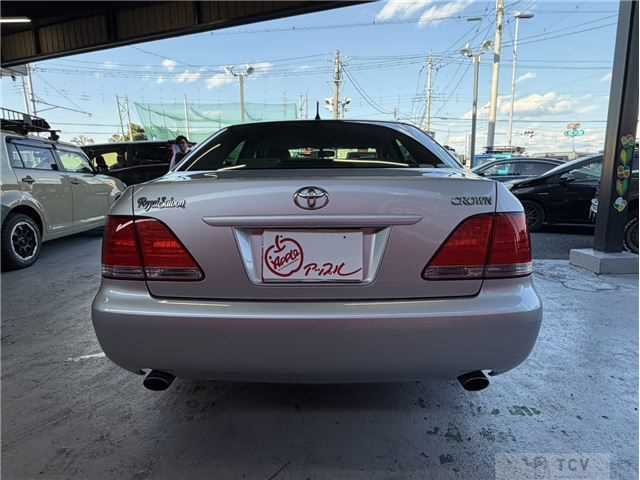 2005 Toyota Crown Royal Series