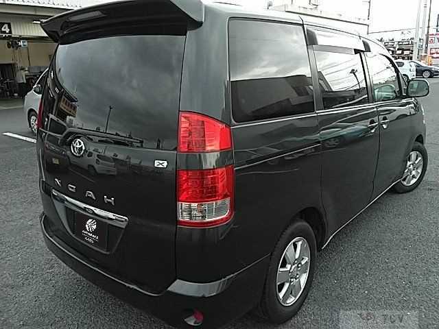 2007 Toyota Noah