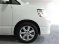 2005 Toyota Noah