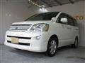 2005 Toyota Noah