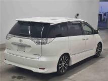2014 Toyota Estima
