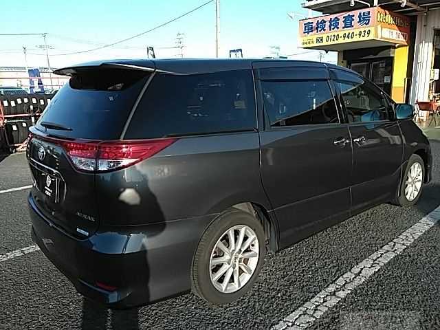 2011 Toyota Estima