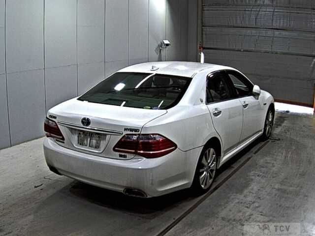 2012 Toyota Crown Hybrid