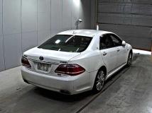 2012 Toyota Crown Hybrid