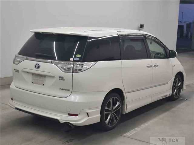 2013 Toyota Estima Hybrid