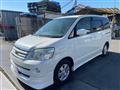 2004 Toyota Noah