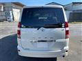 2004 Toyota Noah