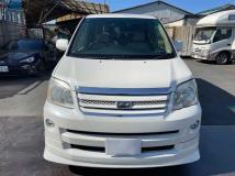 2004 Toyota Noah