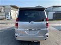 2005 Toyota Noah