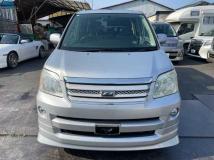 2005 Toyota Noah