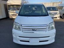 2005 Toyota Noah