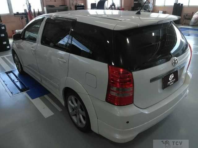 2005 Toyota Wish