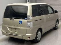 2007 Toyota Voxy