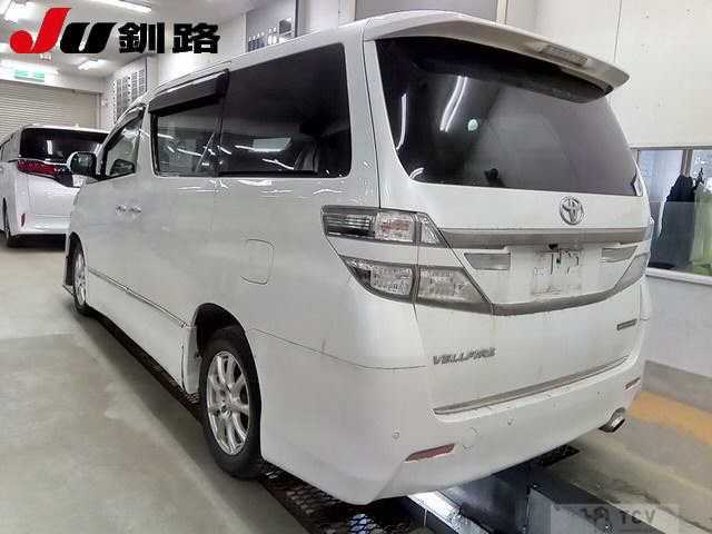 2014 Toyota Vellfire