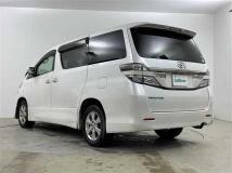 2011 Toyota Vellfire