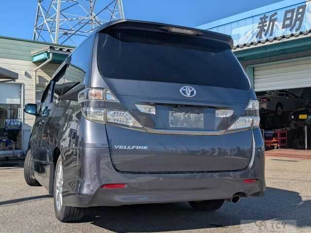 2010 Toyota Vellfire
