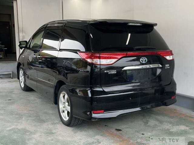 2014 Toyota Estima Hybrid