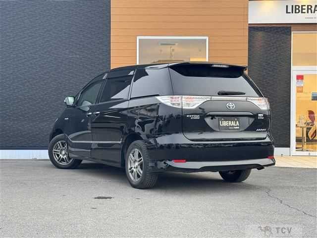 2013 Toyota Estima Hybrid