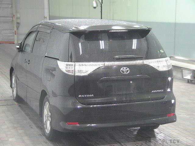 2013 Toyota Estima