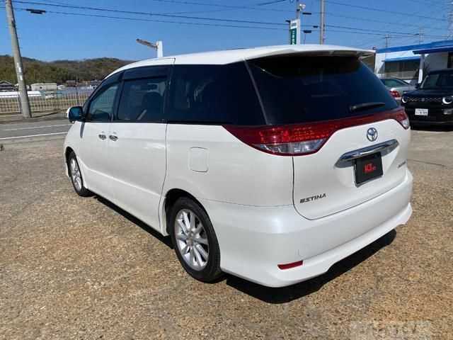2010 Toyota Estima