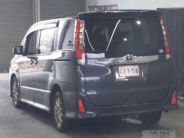 2015 Toyota Noah