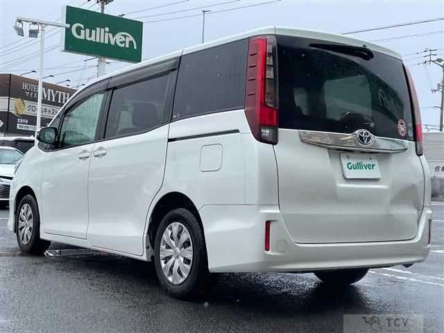 2015 Toyota Noah