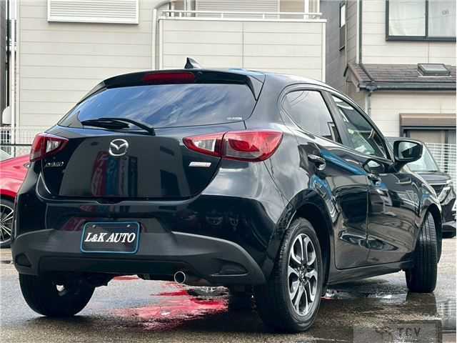 2016 Mazda Demio