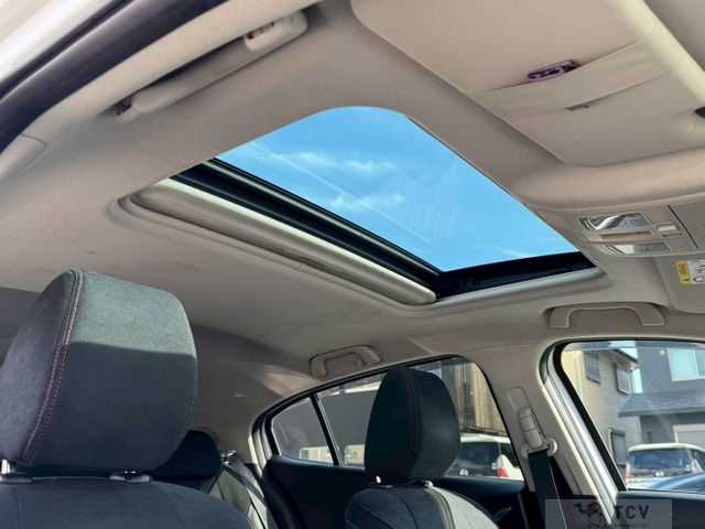 2015 Mazda Axela Sport