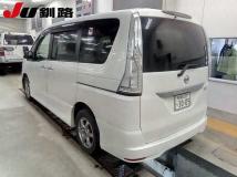 2016 Nissan Serena