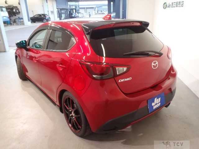 2016 Mazda Demio