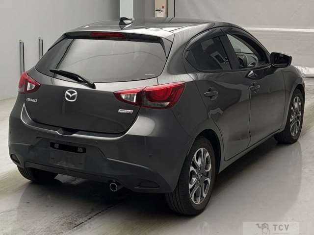2017 Mazda Demio