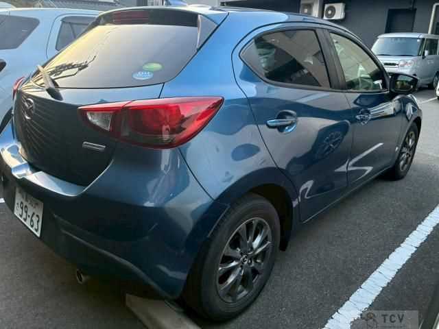 2016 Mazda Demio