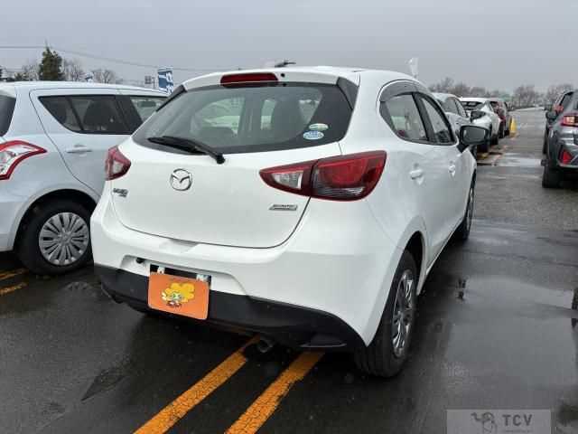 2016 Mazda Demio