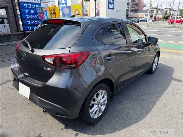 2015 Mazda Demio