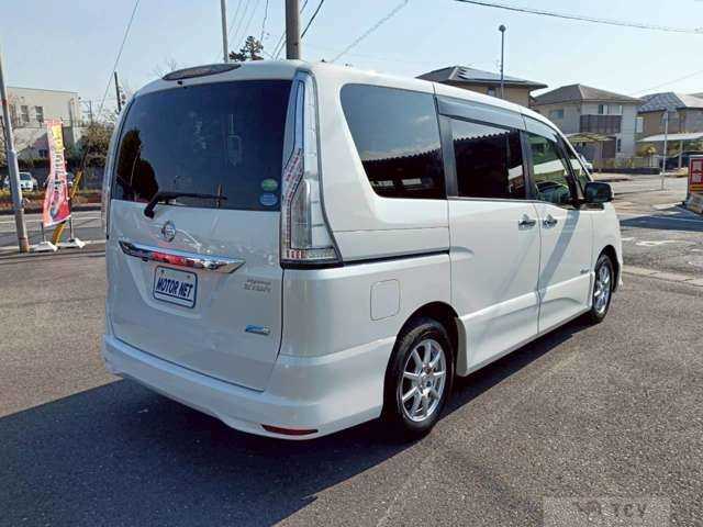 2015 Nissan Serena
