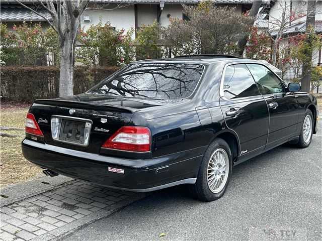 1999 Nissan Cedric