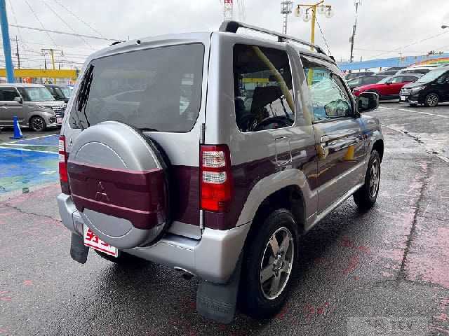 2011 Mitsubishi Pajero Mini