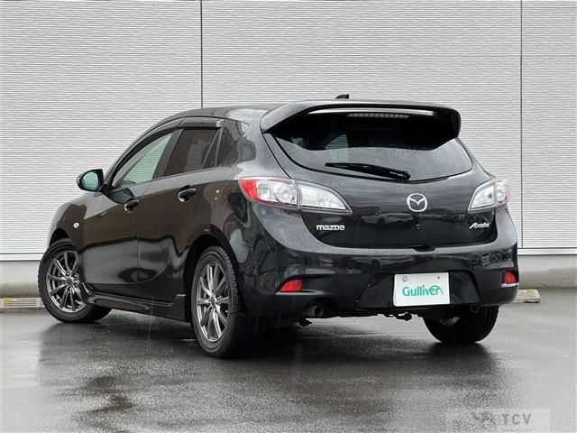 2013 Mazda Axela Sport