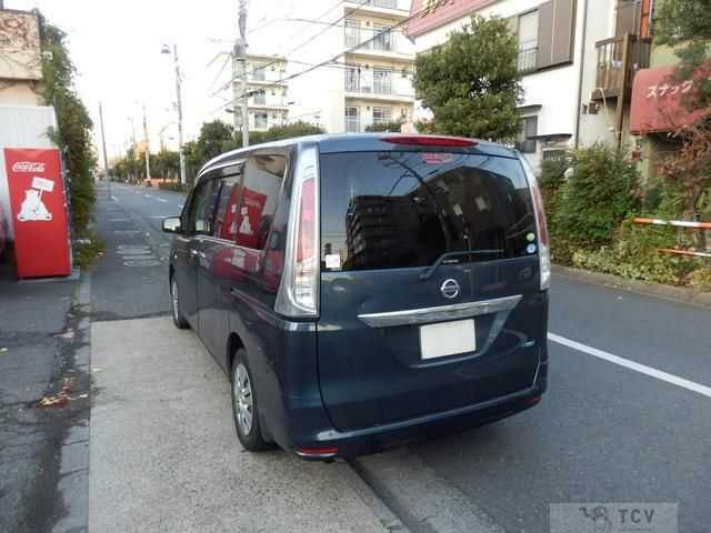 2011 Nissan Serena