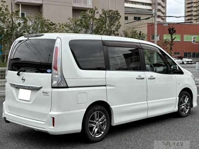 2011 Nissan Serena