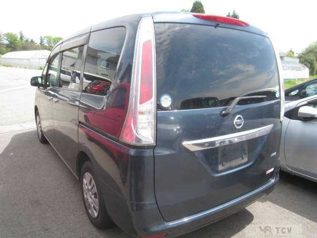 2011 Nissan Serena