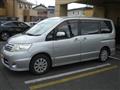 2009 Nissan Serena