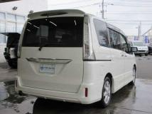 2013 Nissan Serena