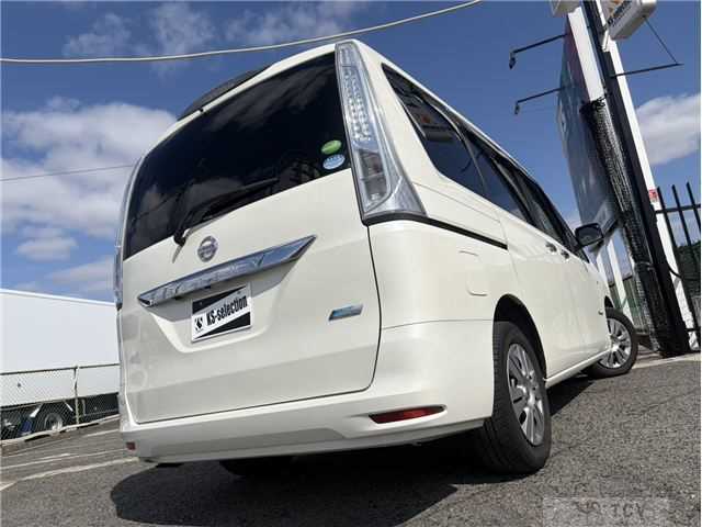 2013 Nissan Serena