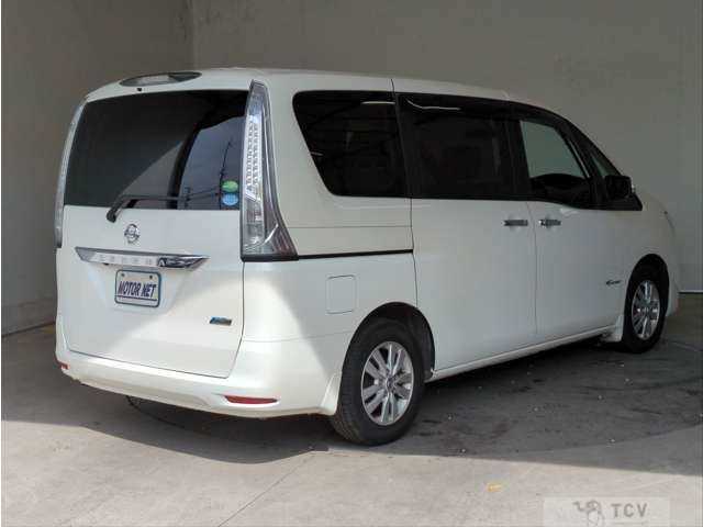 2013 Nissan Serena